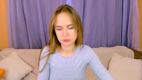 Snapshot of marylee_21 chatting on 03-17-26, 07:23 Mari online show from 03-17-26, 07:23