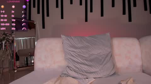  Mary  online show from 01-08-25, 05:37