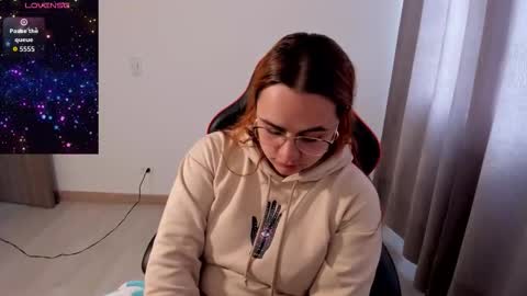 Dulce Maria online show from 11-25-25, 07:36