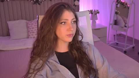 Snapshot of marymillerr chatting on 05-22-26, 01:06 Mary Miller online show from 05-22-26, 01:06