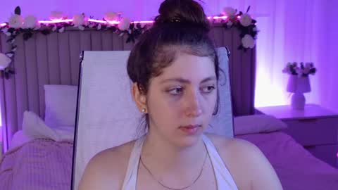 Snapshot of marymillerr chatting on 06-05-26, 06:52 Mary Miller online show from 06-05-26, 06:52