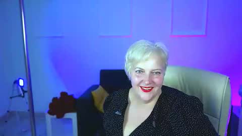 Snapshot of marymogan chatting on 09-13-25, 04:40 marymogan online show from 09-13-25, 04:40