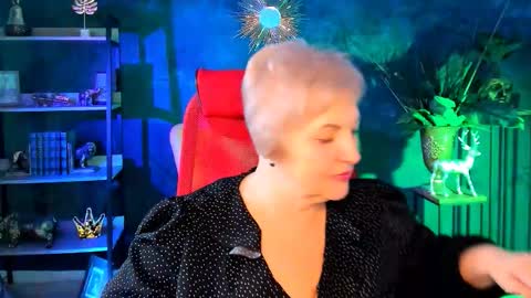 Snapshot of marymogan chatting on 11-25-25, 05:18 marymogan online show from 11-25-25, 05:18