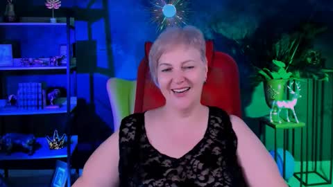 Snapshot of marymogan chatting on 11-25-25, 05:57 marymogan online show from 11-25-25, 05:57