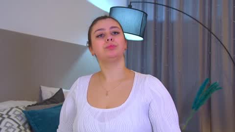 MaryMurrays online show from 11-17-25, 06:35