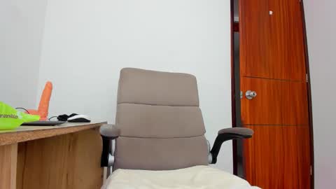 3 online show from 12-01-25, 03:17