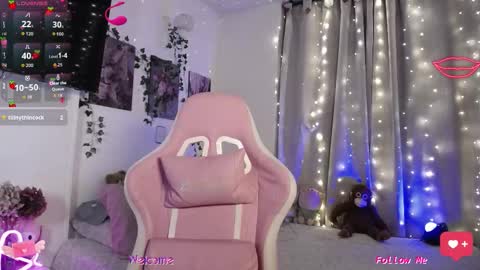 Mary online show from 02-25-26, 01:48