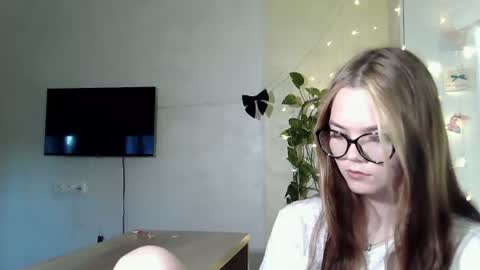 Snapshot of masakodownen chatting on 06-18-26, 01:15 Nessa online show from 06-18-26, 01:15