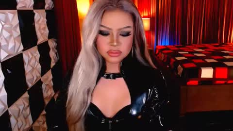 Snapshot of masarapkahitwalang_sauce18 chatting on 12-20-25, 10:06 VALE online show from 12-20-25, 10:06