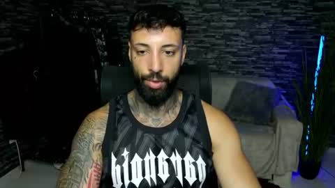 Snapshot of masculineguy69 chatting on 06-19-26, 07:06 masculineguy69 online show from 06-19-26, 07:06