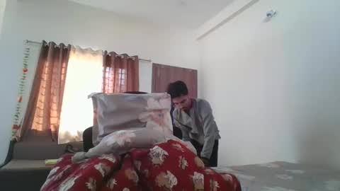 maskboyz2003 online show from 12-31-24, 03:23