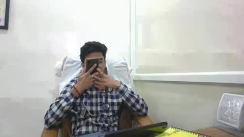 maskboyz2003 online show from 02-05-25, 01:11