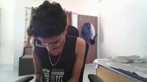 maskboyz2003 online show from 02-07-25, 05:10