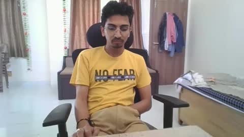 maskboyz2003 online show from 02-10-25, 08:09