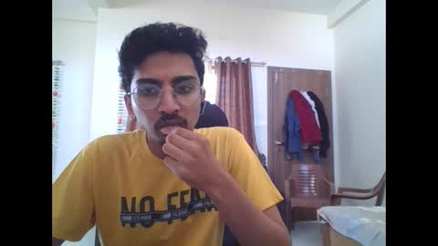 maskboyz2003 online show from 02-13-25, 08:27