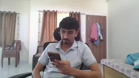 maskboyz2003 online show from 02-21-25, 08:18