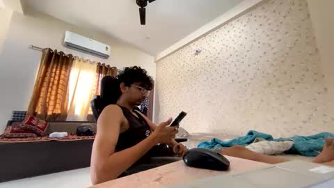 maskboyz2003 online show from 10-08-25, 03:04