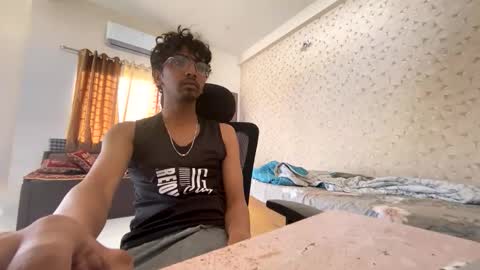 maskboyz2003 online show from 10-11-25, 02:44