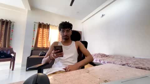 Mask Boy online show from 02-19-25, 03:28