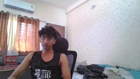 Mask Boy online show from 10-15-25, 04:01