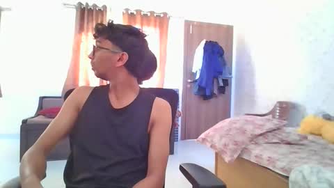 Snapshot of maskboyz2004 chatting on 03-08-26, 02:37 Mask Boy online show from 03-08-26, 02:37