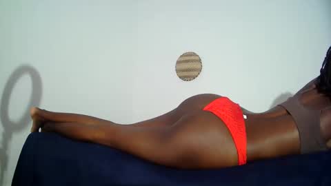 Snapshot of masked_shy_girl chatting on 10-03-25, 11:40 masked_shy_girl online show from 10-03-25, 11:40