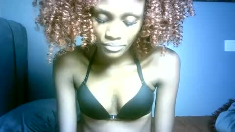 Snapshot of maskgang001 chatting on 07-11-26, 06:10 maskgang001 online show from 07-11-26, 06:10