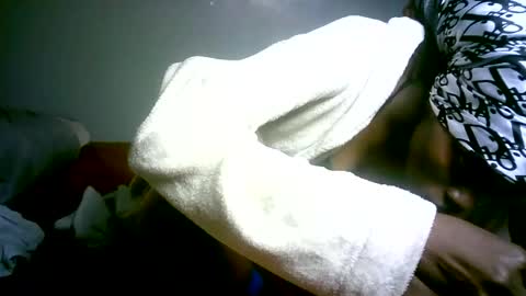 Snapshot of maskgang001 chatting on 07-14-26, 02:05 maskgang001 online show from 07-14-26, 02:05