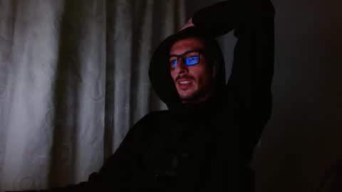 maskguy23 online show from 09-17-25, 02:13