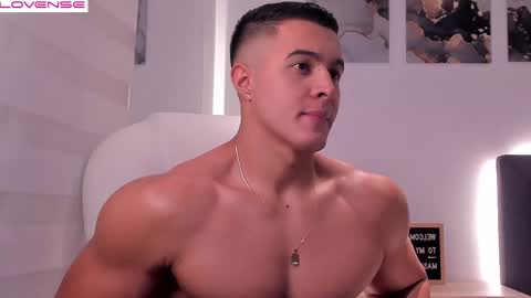 Snapshot of mason_bennet chatting on 03-09-25, 09:35 Mason Bennet online show from 03-09-25, 09:35