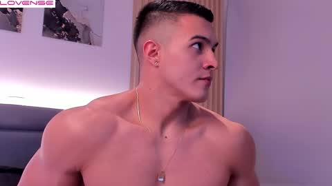 Snapshot of mason_bennet chatting on 09-16-25, 03:07 Mason Bennet online show from 09-16-25, 03:07