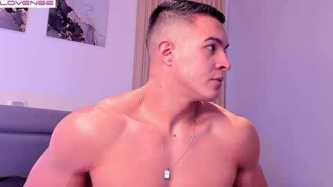 Snapshot of mason_bennet chatting on 10-05-25, 10:13 Mason Bennet online show from 10-05-25, 10:13