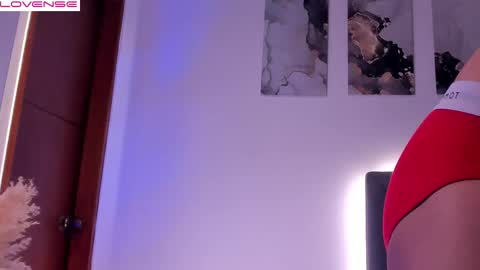 Snapshot of mason_bennet chatting on 10-18-25, 10:43 Mason Bennet online show from 10-18-25, 10:43