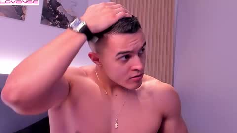 Snapshot of mason_bennet chatting on 10-19-25, 11:05 Mason Bennet online show from 10-19-25, 11:05