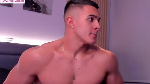 Snapshot of mason_bennet chatting on 10-29-25, 10:11 Mason Bennet online show from 10-29-25, 10:11