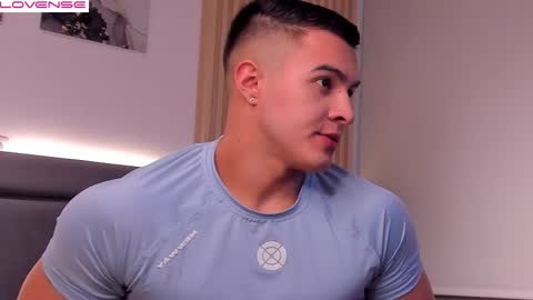 Snapshot of mason_bennet chatting on 01-10-26, 09:52 Mason Bennet online show from 01-10-26, 09:52