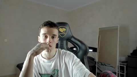 Snapshot of mason_warhol chatting on 03-04-25, 12:55 Mason online show from 03-04-25, 12:55