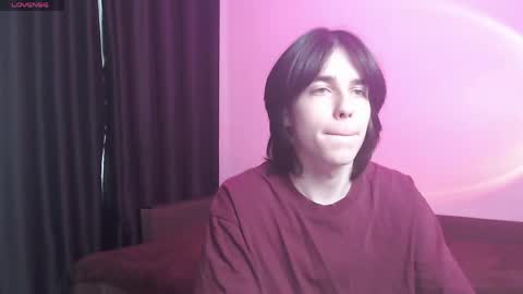 Snapshot of masonsilver_ chatting on 05-26-26, 06:42 masonsilver_ online show from 05-26-26, 06:42