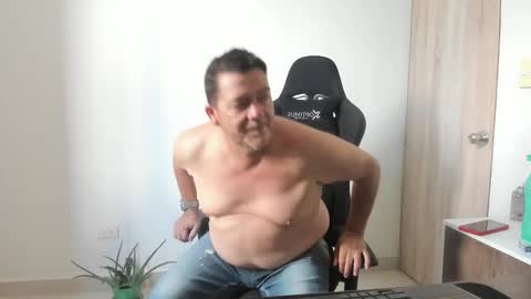 massimo_danger online show from 10-15-25, 06:19