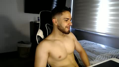 Snapshot of massimo_santino chatting on 06-19-26, 03:27 Massimo Santino online show from 06-19-26, 03:27