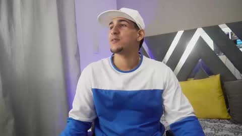 Snapshot of massimo_vidal chatting on 10-04-25, 03:48 massimo_vidal online show from 10-04-25, 03:48