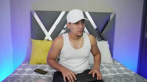 Snapshot of massimo_vidal chatting on 10-07-25, 01:08 massimo_vidal online show from 10-07-25, 01:08