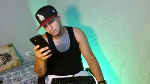 Snapshot of massimo_vidal chatting on 11-13-25, 08:52 massimo_vidal online show from 11-13-25, 08:52