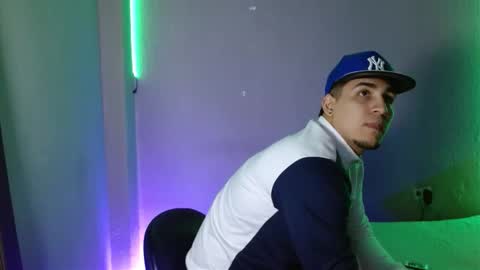 Snapshot of massimo_vidal chatting on 11-30-25, 02:37 massimo_vidal online show from 11-30-25, 02:37