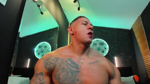 massimowalton2 online show from 01-11-25, 02:20