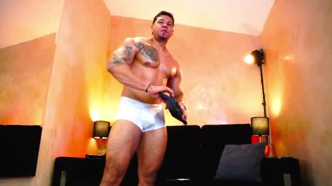 massimowalton2 online show from 04-18-26, 04:44