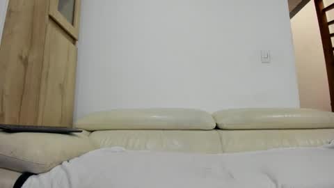 Domi online show from 09-25-25, 11:47