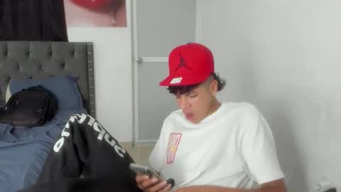 Snapshot of master_billy1 chatting on 05-20-26, 05:24 master_billy1 online show from 05-20-26, 05:24