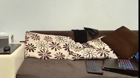 Snapshot of master_roberto333 chatting on 01-17-25, 05:41 SIR online show from 01-17-25, 05:41