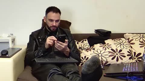 Snapshot of master_roberto333 chatting on 01-25-25, 09:04 SIR online show from 01-25-25, 09:04